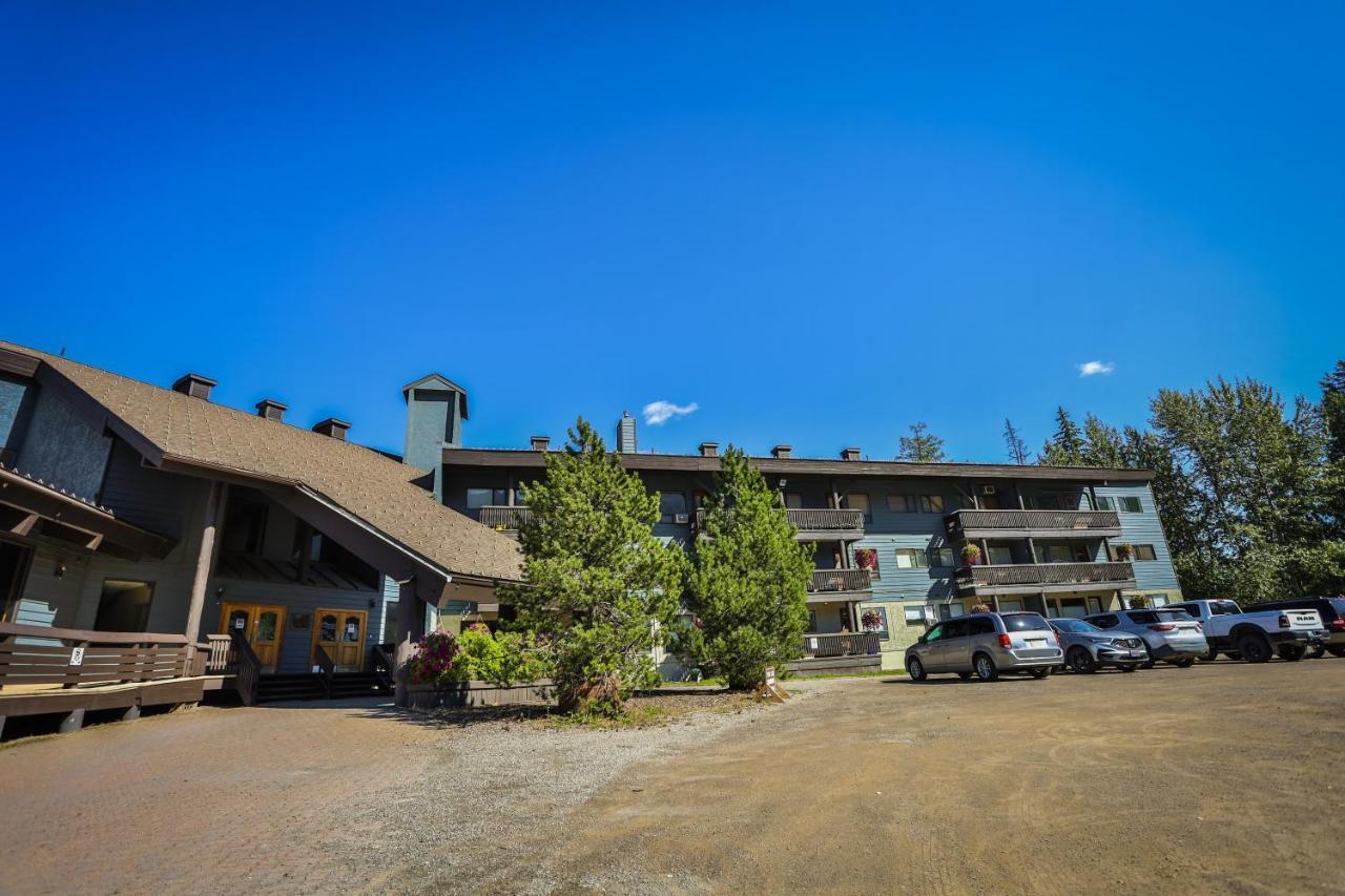 Griz Inn By Stayin Fernie Kültér fotó